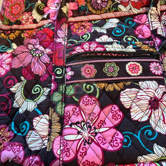 Vera Bradley medium mod floral pink pattern - Picture 2 of 3